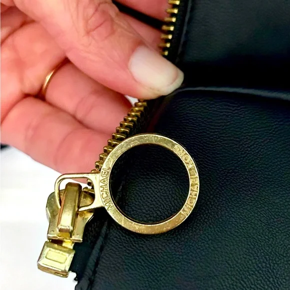 🔥WORN ONCE! Michael Kors Faux Leather w Stretch Sides Navy Blue Jacket Medium - Picture 4 of 5